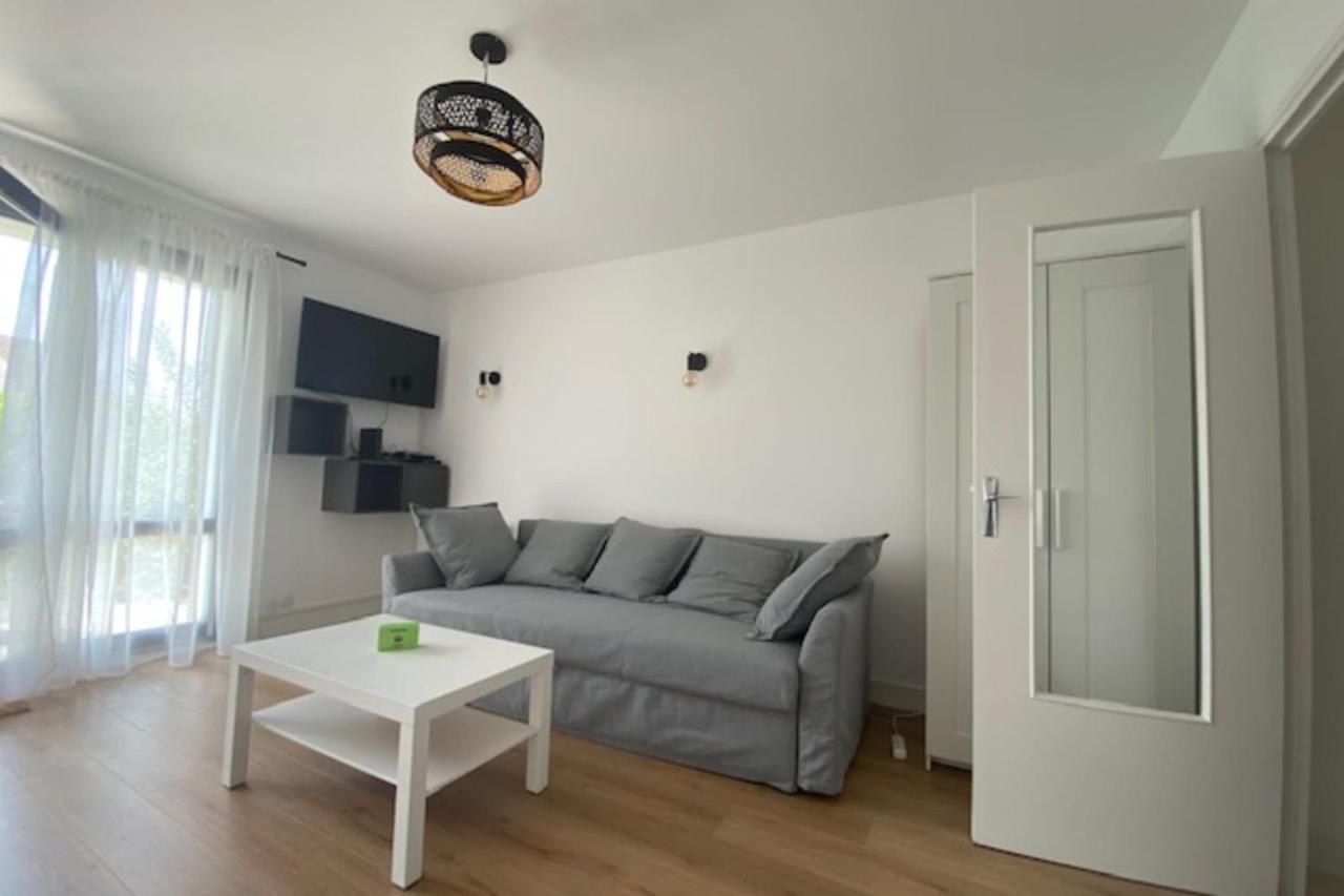 Beautiful Flat For 4 Very Closed To The Beach Cabourg Kültér fotó